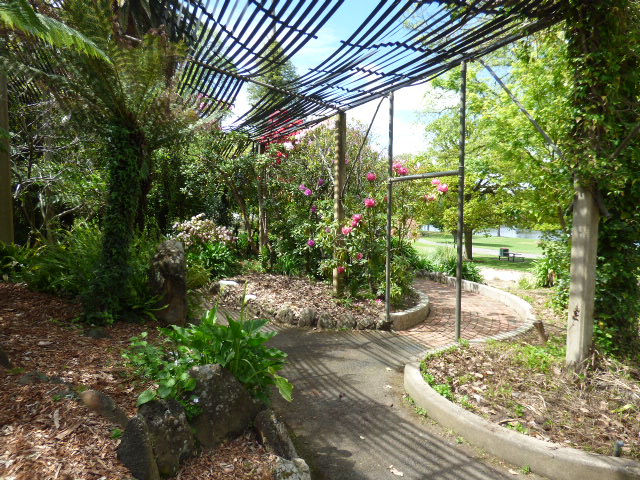 Ararat Botanic Gardens - 13