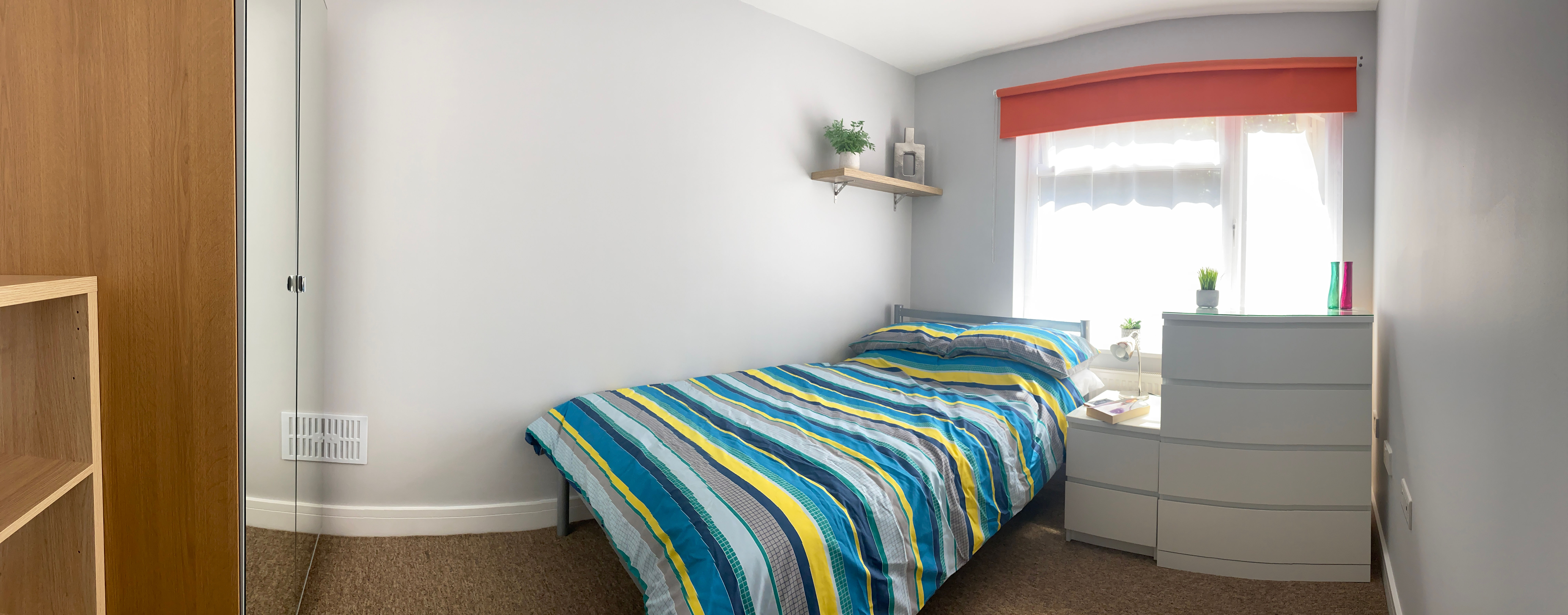 Room 3 - 19 Jasmine Close, Woking, Surrey, GU21 3RQ