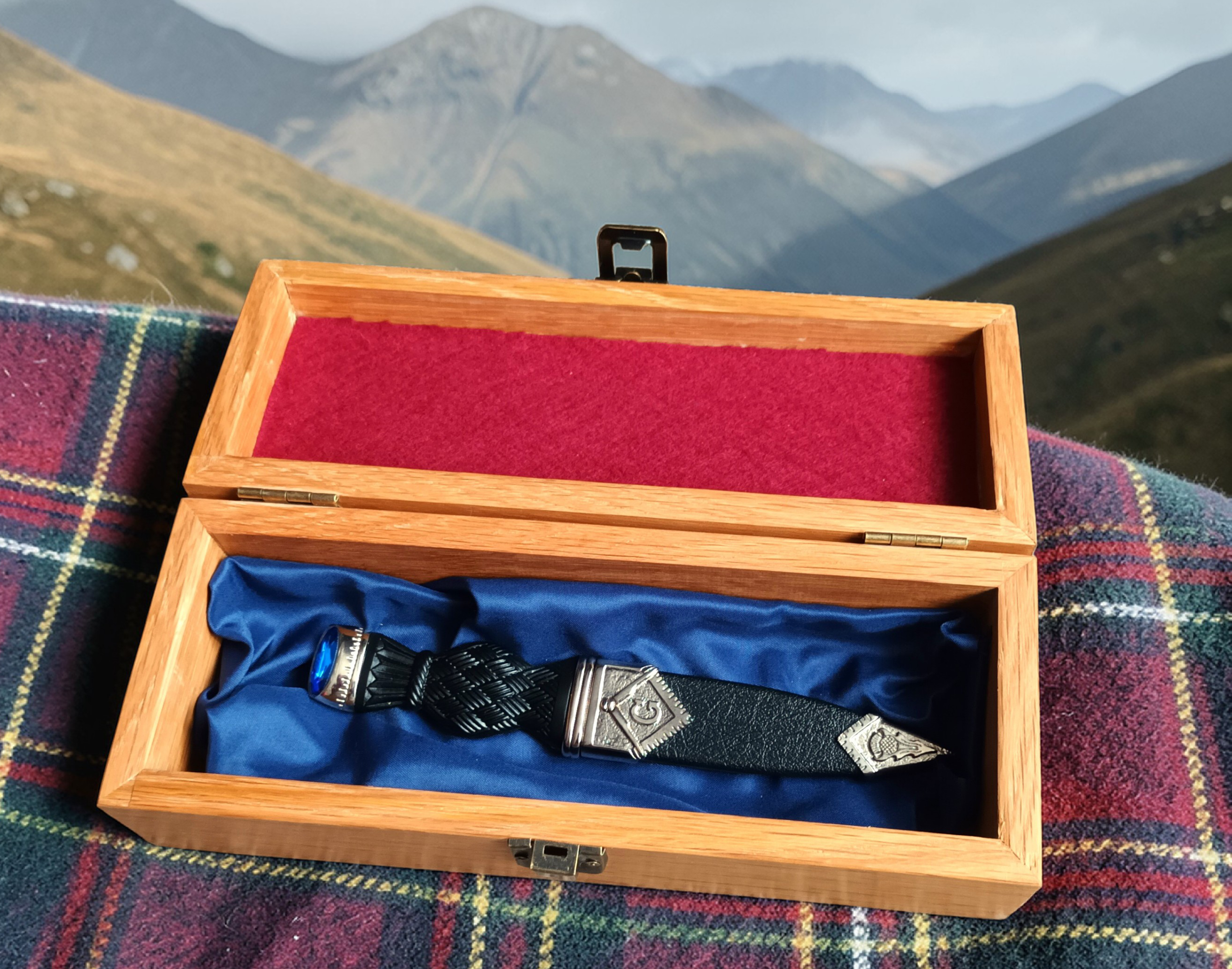 Whisky Barrel Oak Sgian Dhu Box,