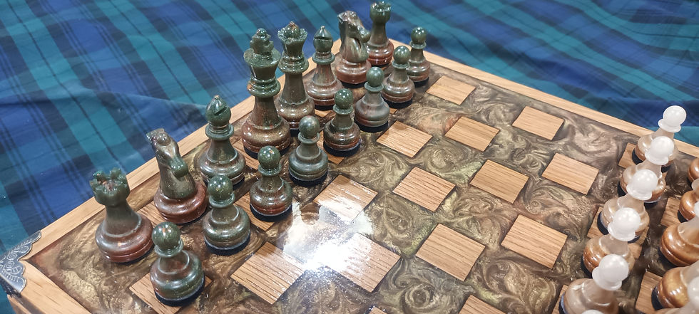 Thumbnail:  OAK CHESS SET