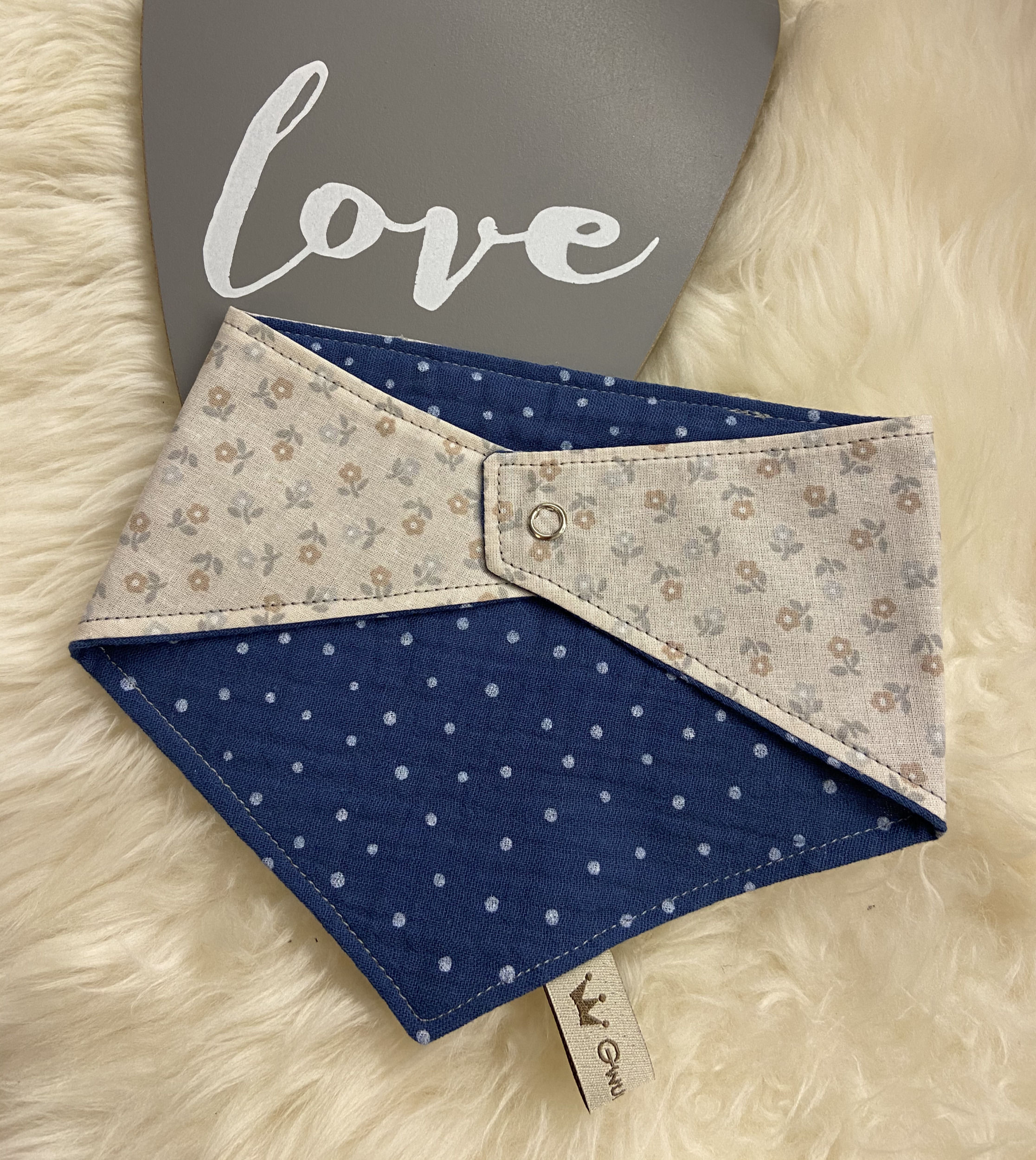 Wende-Lätzli "Blüemli/Pünktchen"