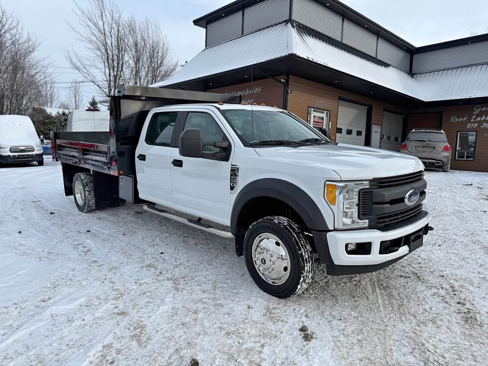 2017- Ford F-450 XL Boîte Dompeuse 8x12