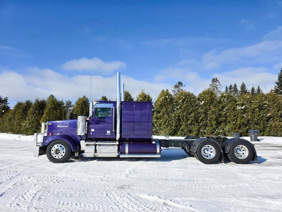 Miniature : 2021- 2021 Western Star 4900EX
