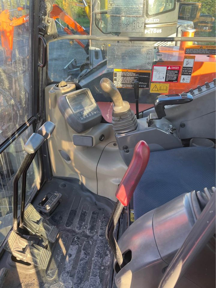 Miniature : 2010-  Hitachi zx85us