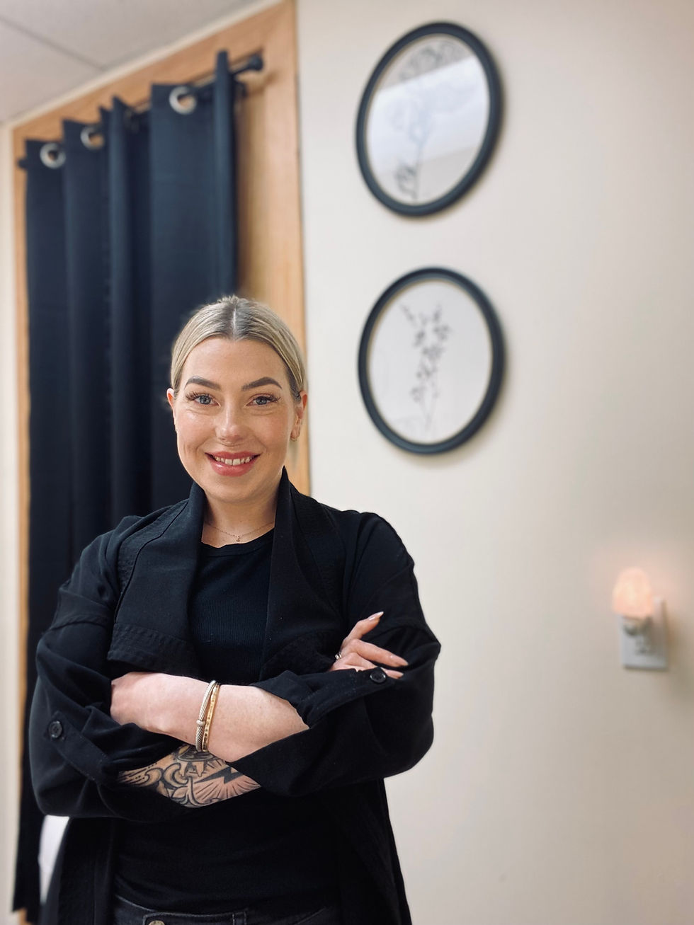 Licensed esthetician providing personalized body waxing and brow services in Pearland