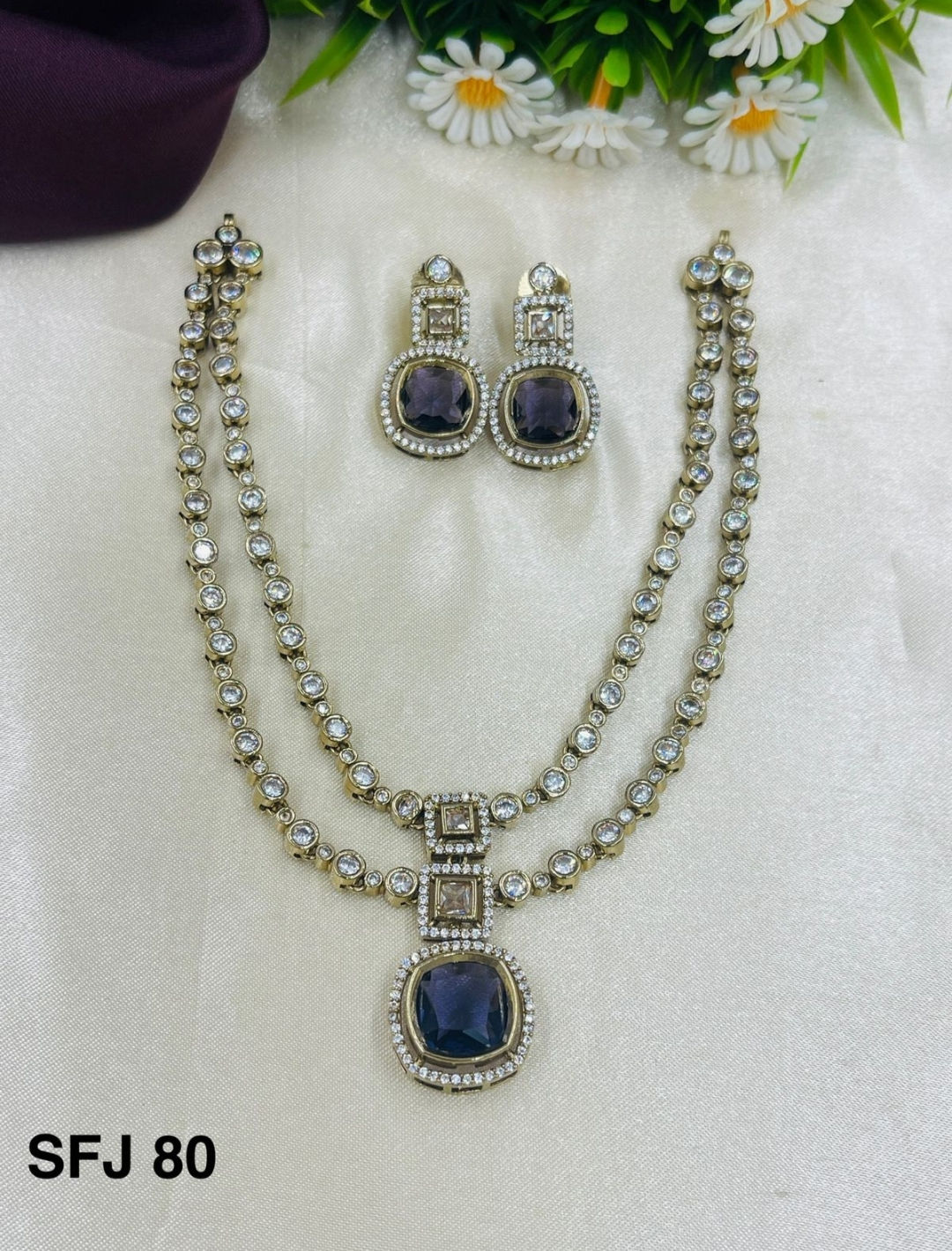 Two layer diamond necklace set