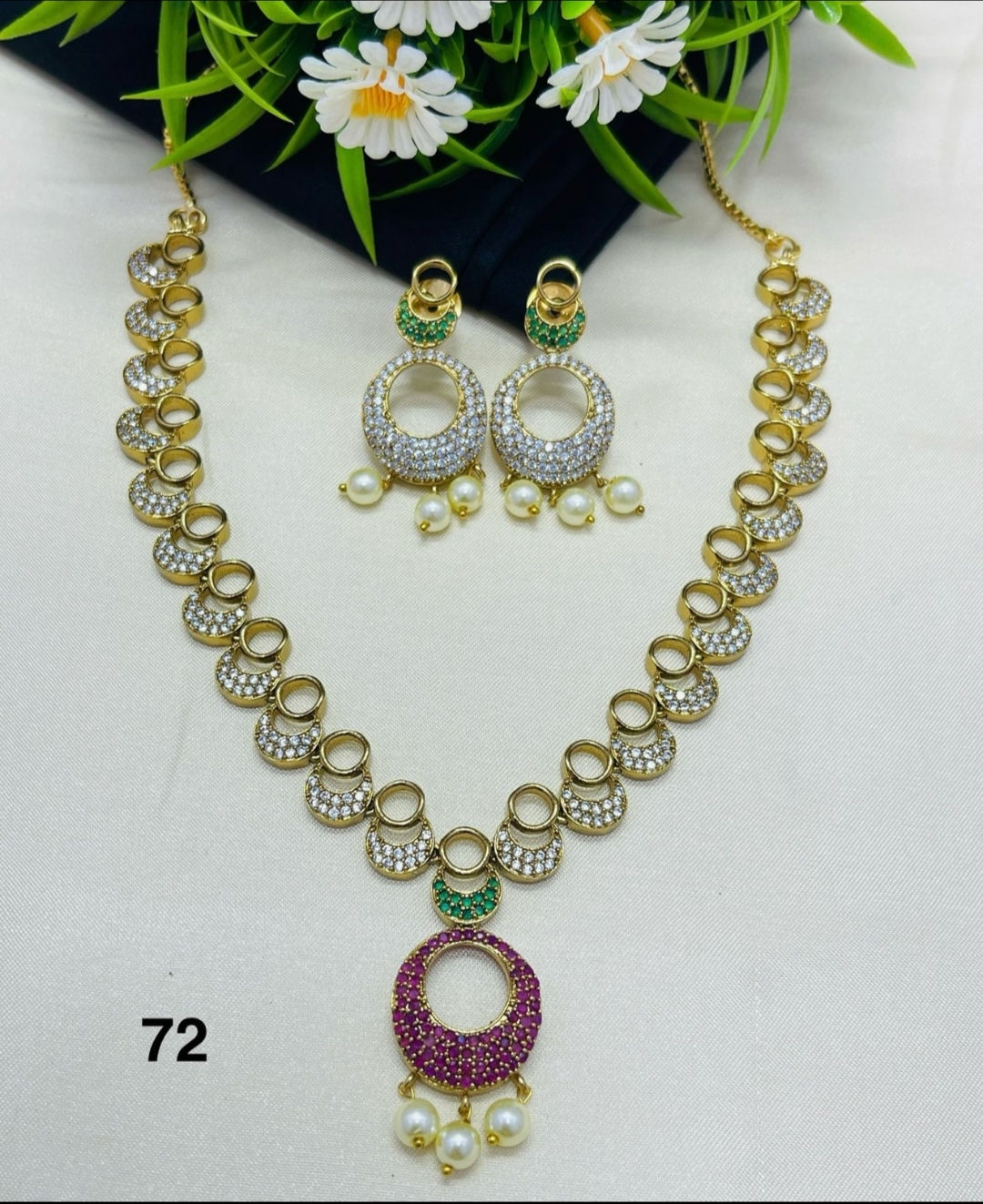 Diamond necklace set