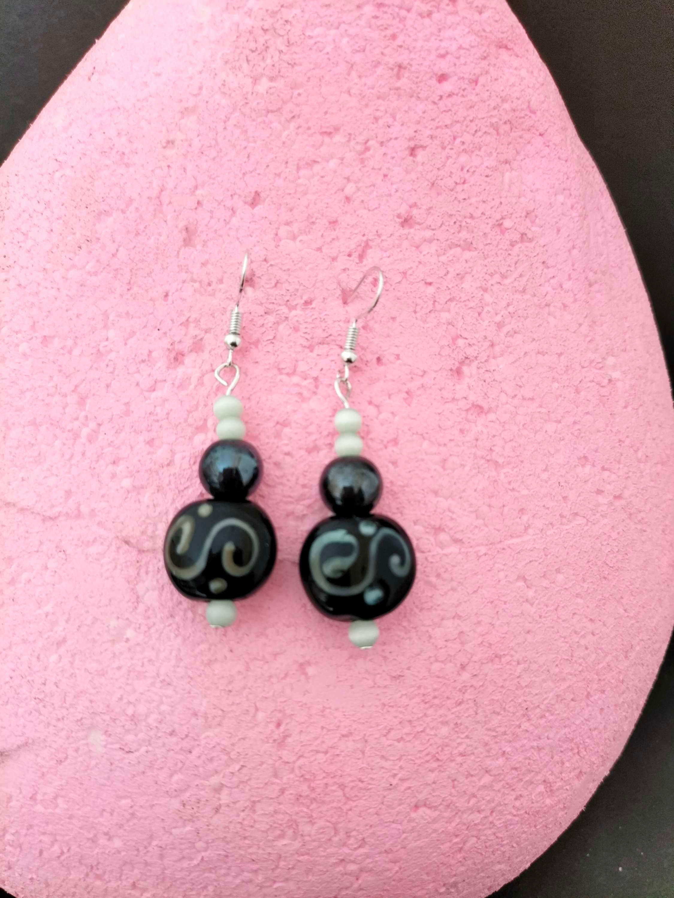 Handmade lampwork earings.