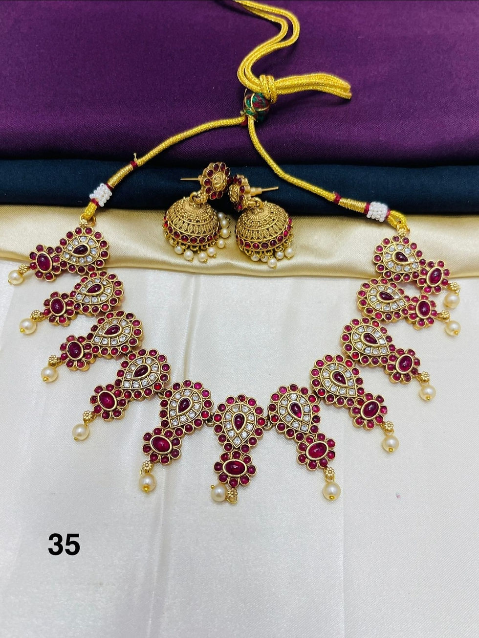 Thumbnail: Necklace set 