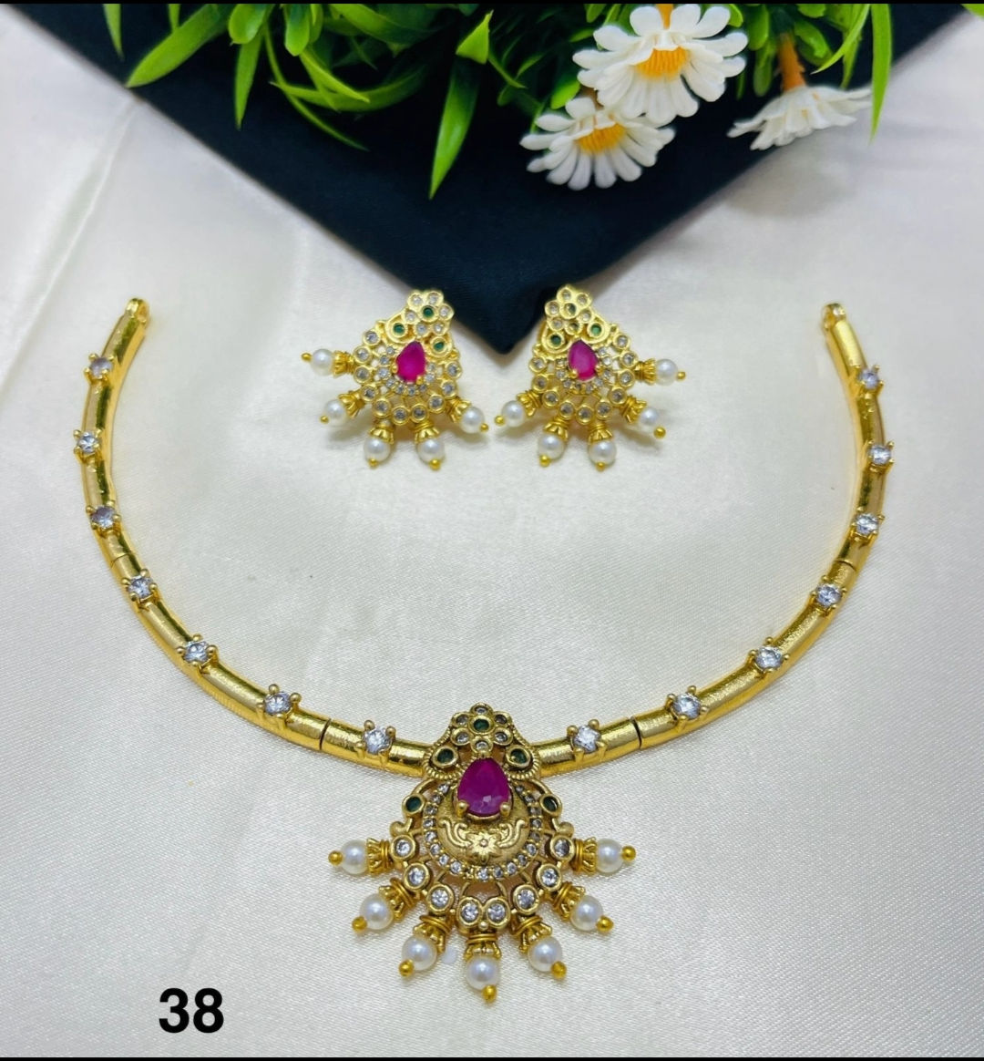 Gold plated necklace set