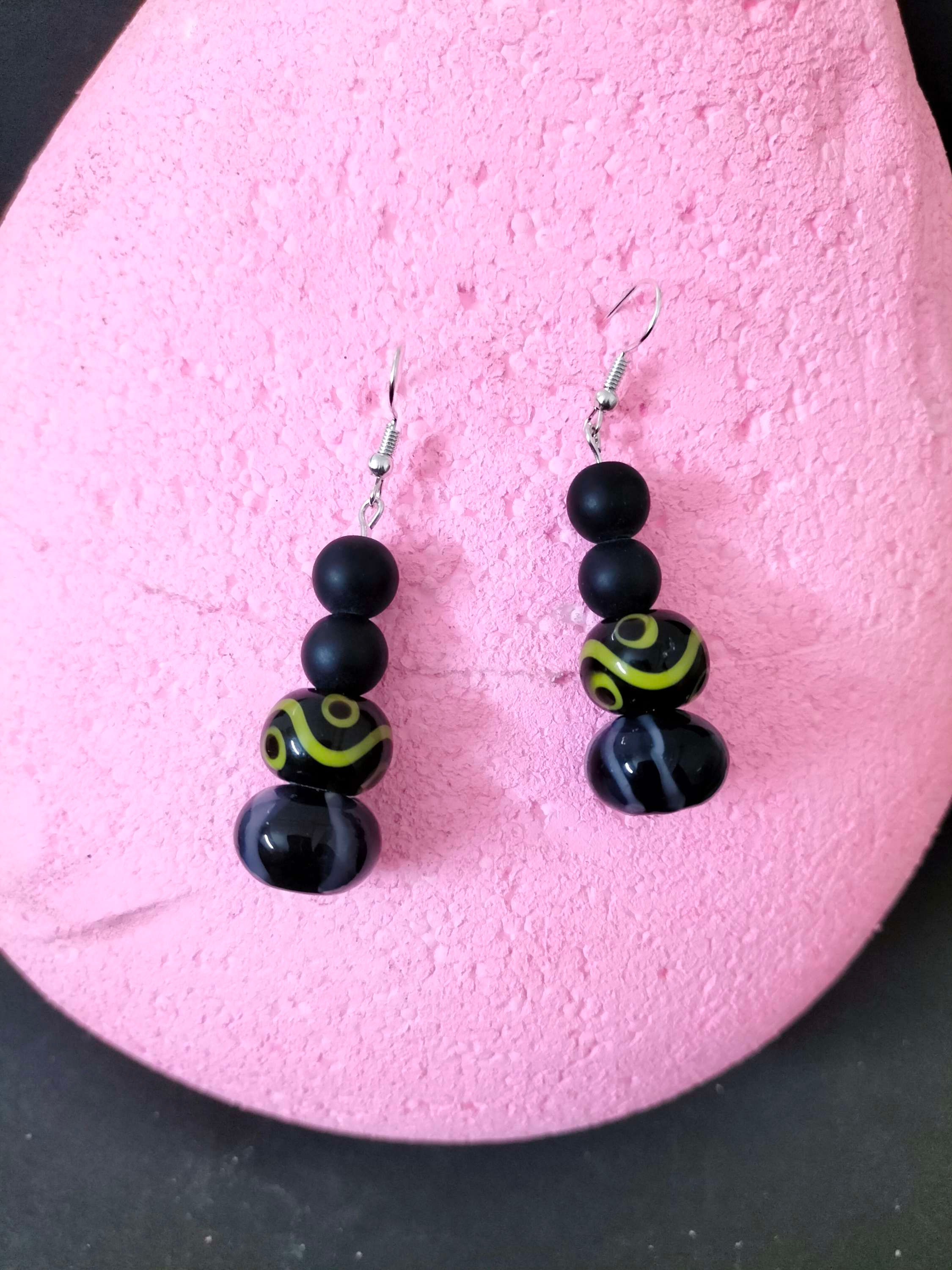 Handmade lampwork hagging earings.