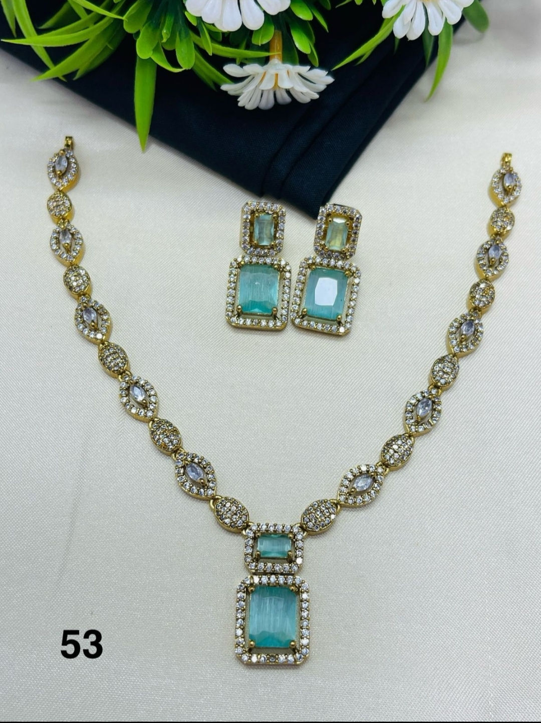 Diamond necklace set