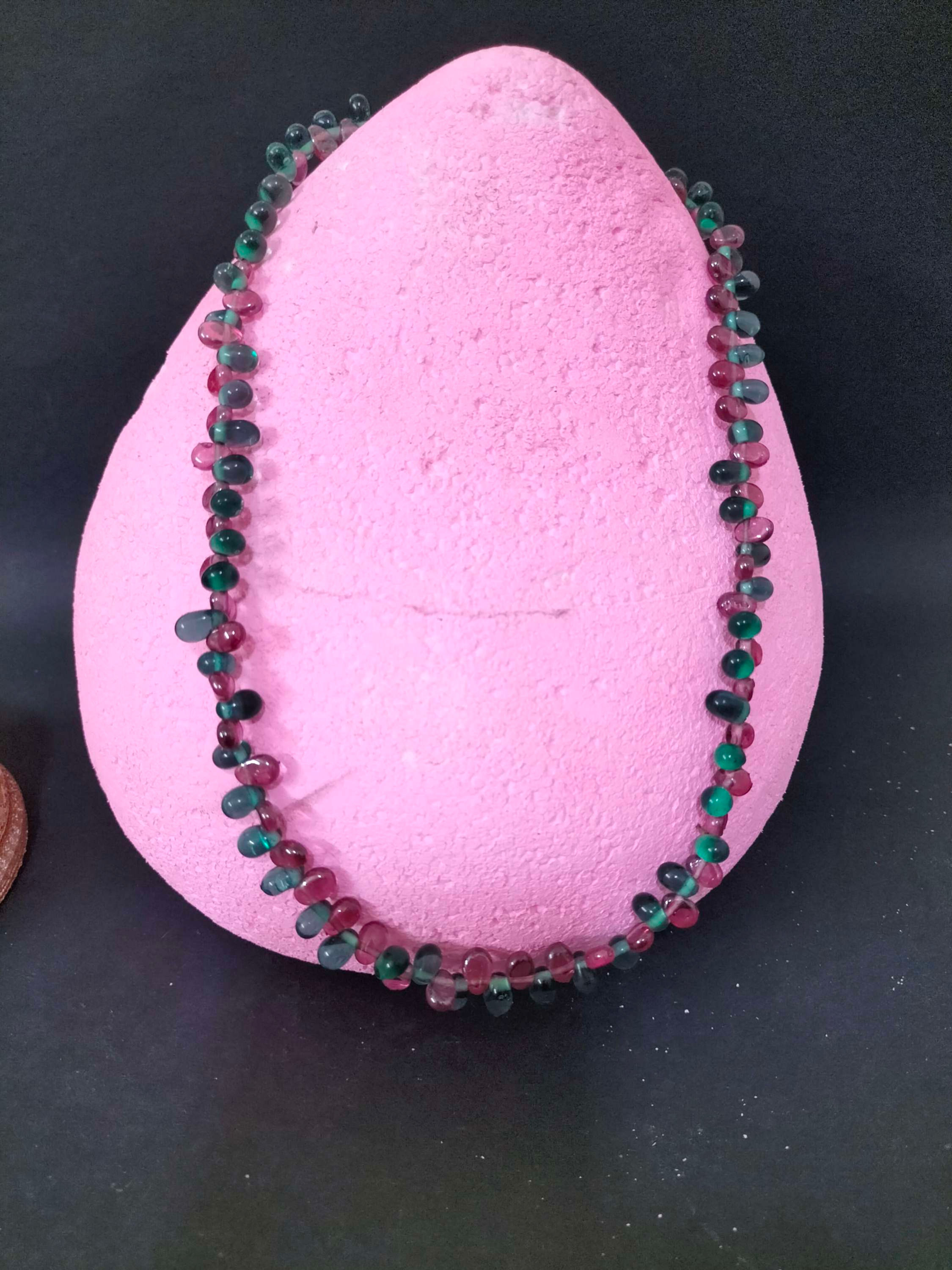 Glass bead necklace 