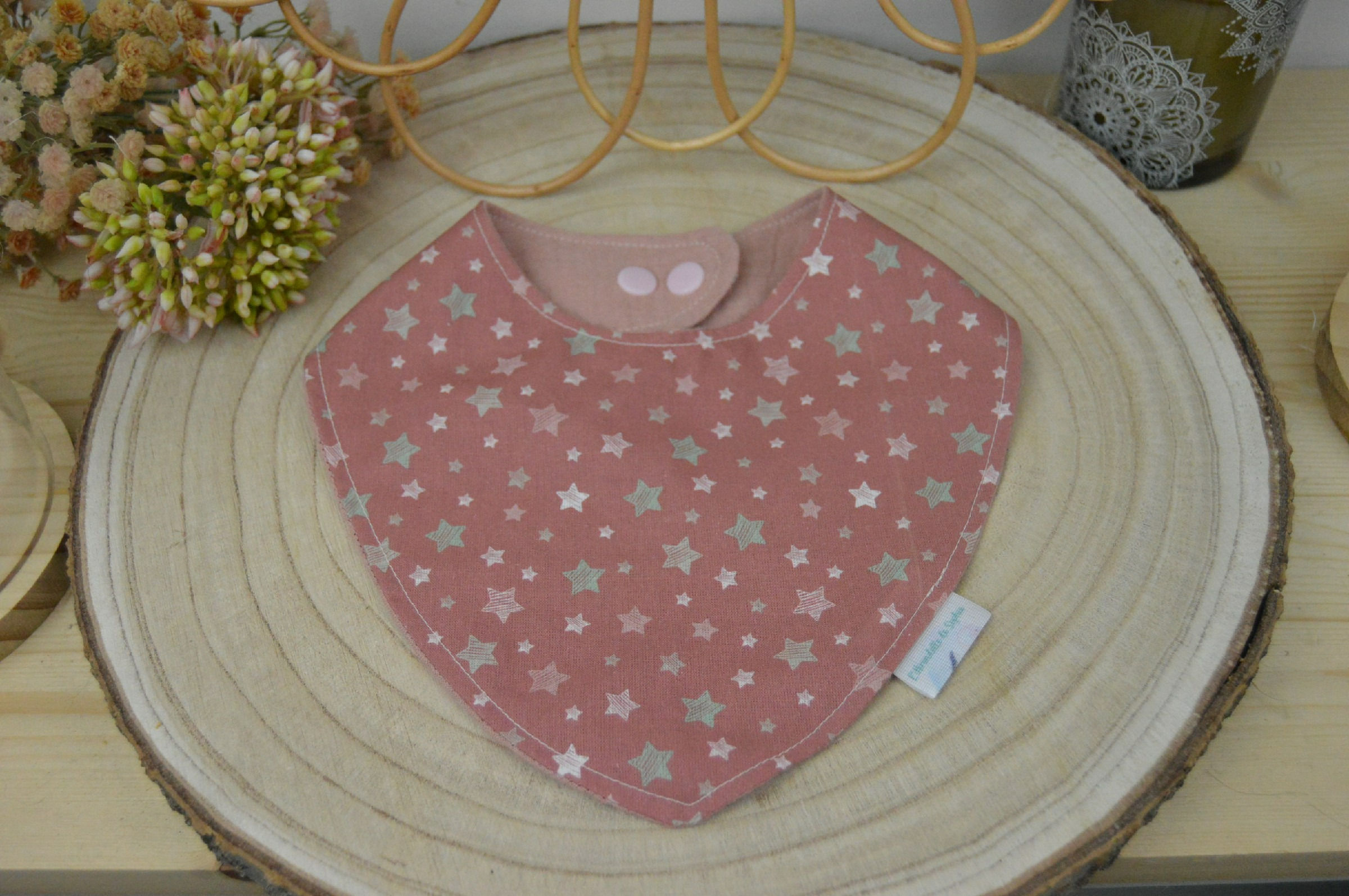 Bavoir bandana étoiles roses