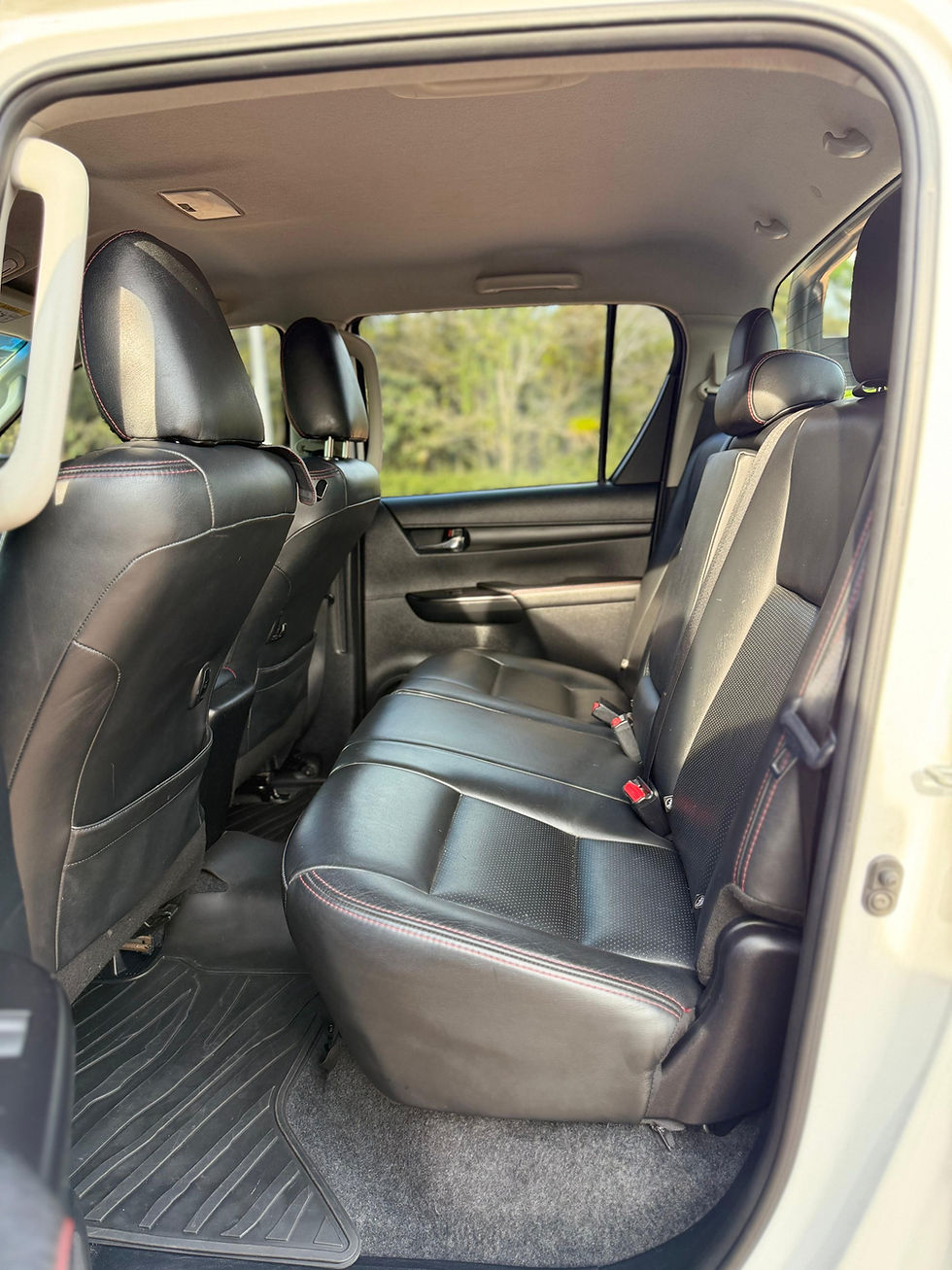 Thumbnail: 2018 Toyota Hilux SRV Limited 