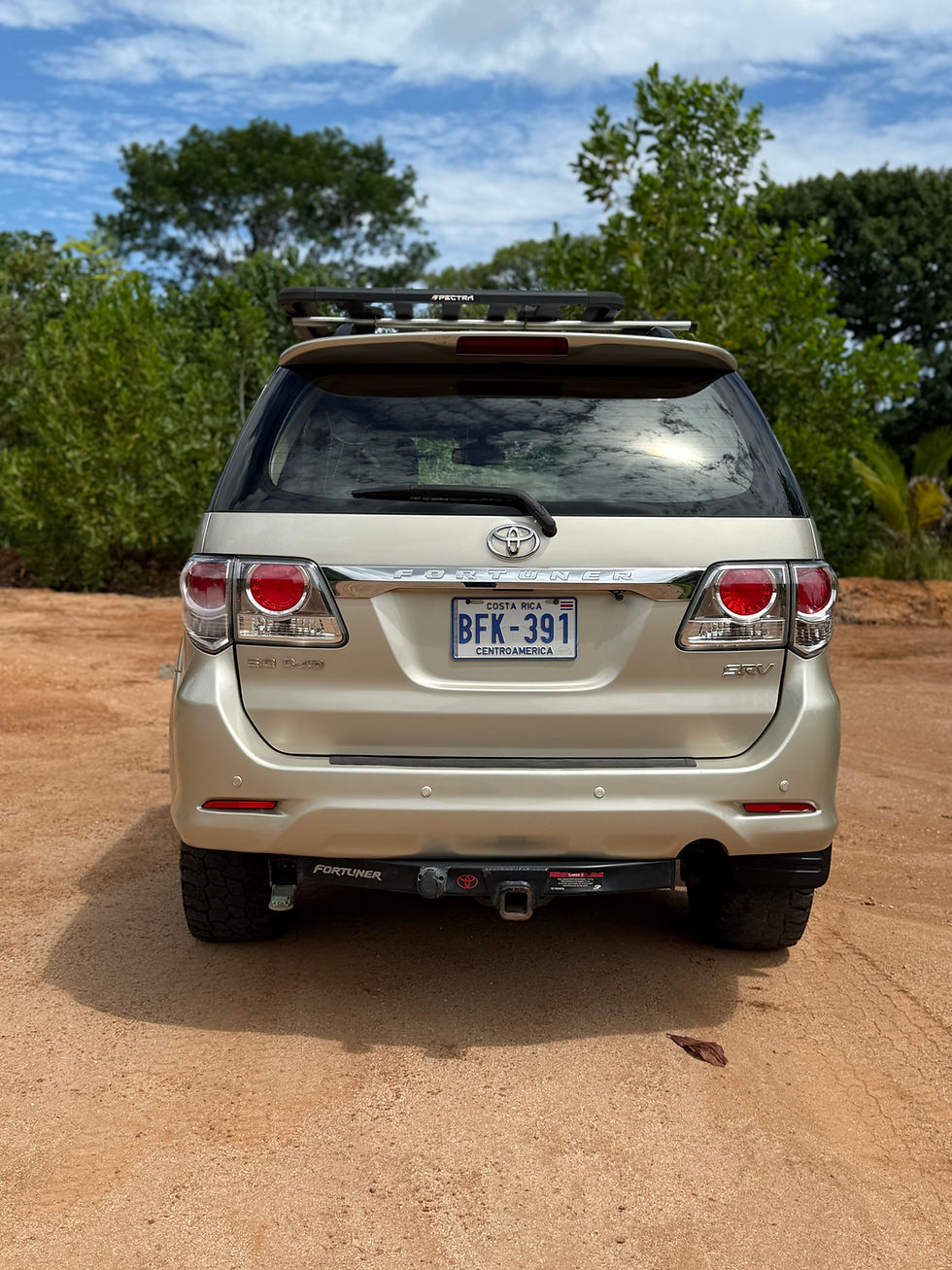 Thumbnail: 2014 Toyota Fortuner SRV