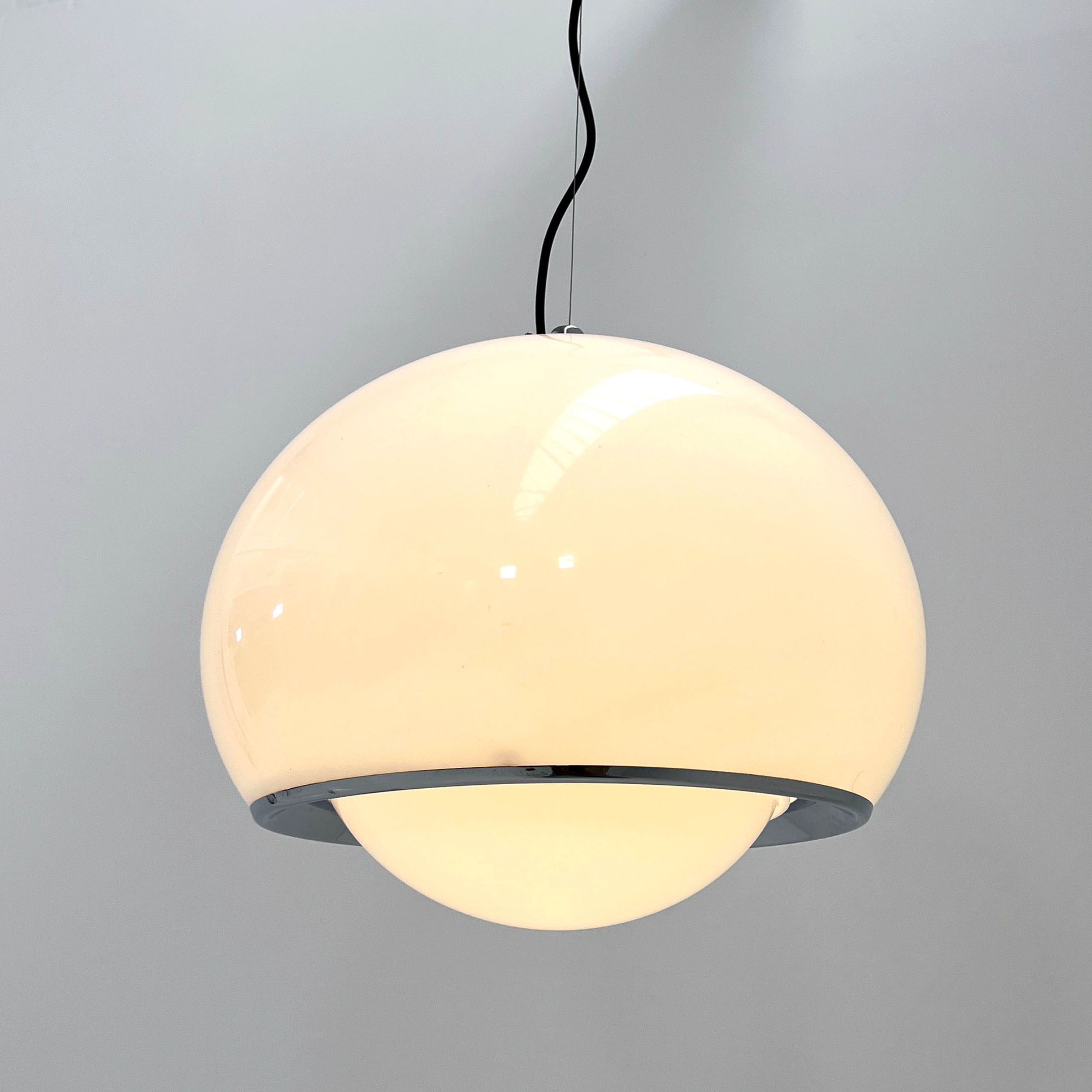 White Bud Pendant Lamp by Studio 6G for Guzzini, 1970s