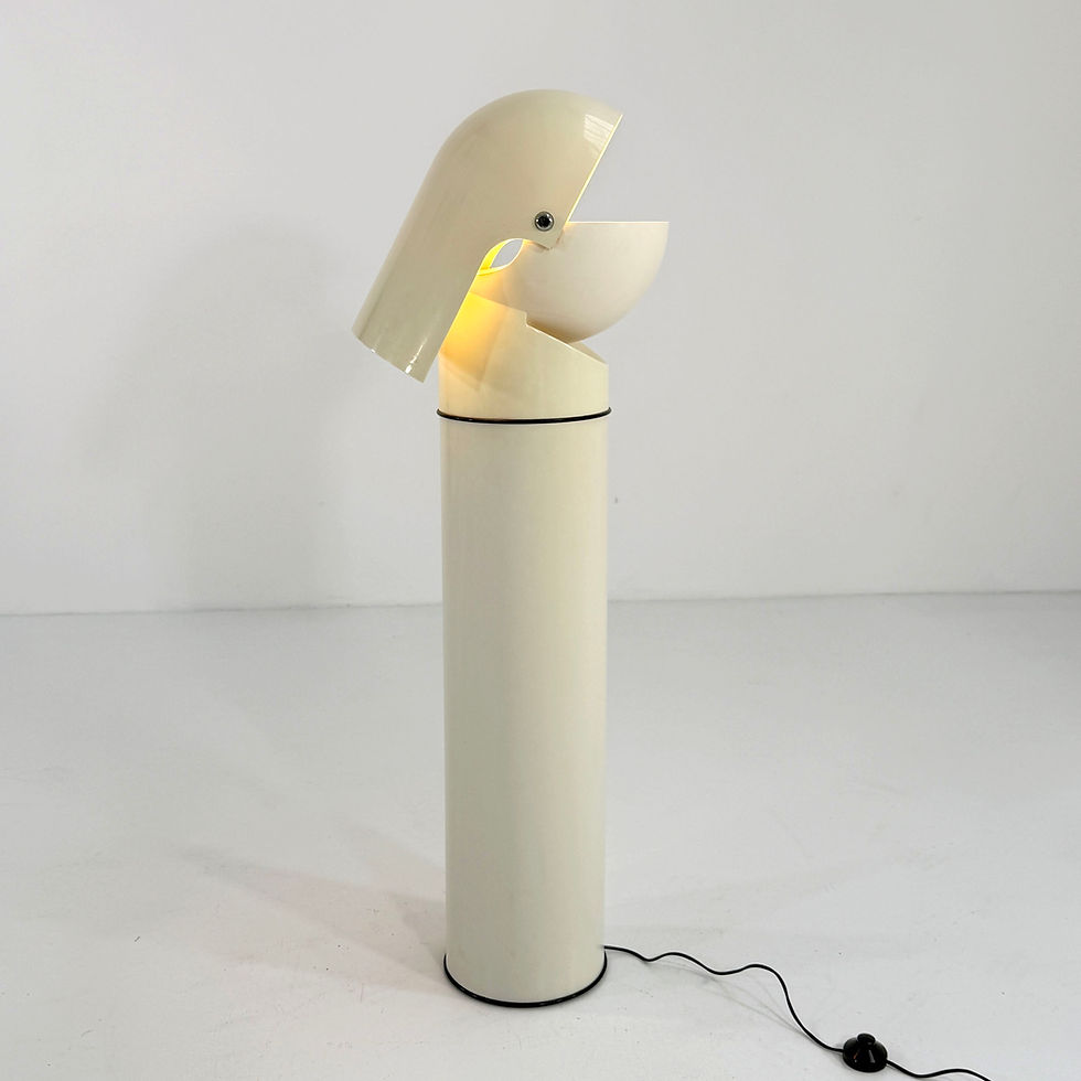 Thumbnail: Pileo Mezzo Floor Lamp by Gae Aulenti for Artemide, 1970s - SOLD