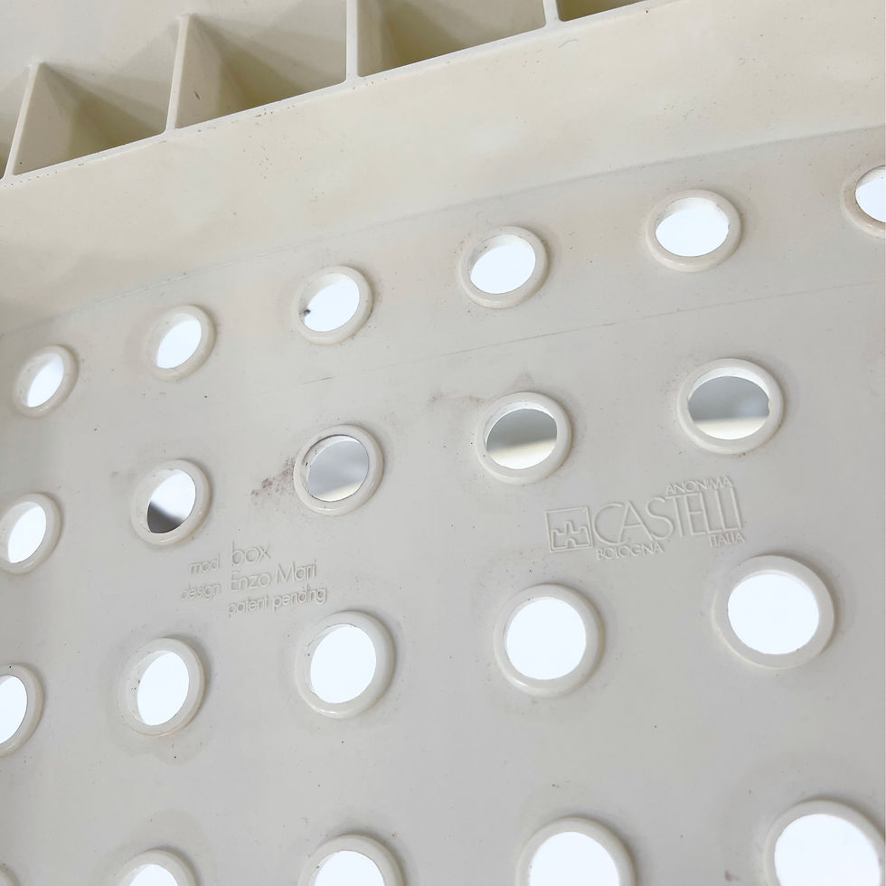 Thumbnail: White Box Chair by Enzo Mari for Anonima Castelli, 1970s - SOLD