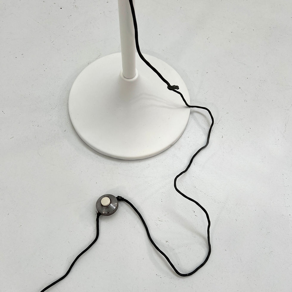 Thumbnail: White Floorlamp Model 4055 by Luigi Bandini Buti for Kartell, 1960s - SOLD