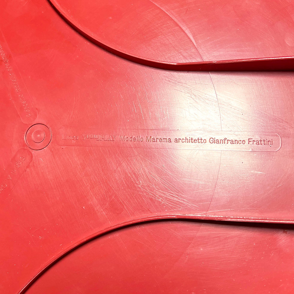 Thumbnail: Set of Red Marema Nesting Tables by Gianfranco Frattini for Cassina, 1960 - SOLD