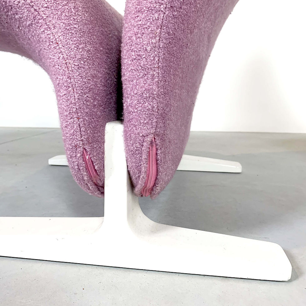 Thumbnail: Pair of Lilac Concorde Easy Chairs by Pierre Paulin for Artifort, 1960s - SOLD