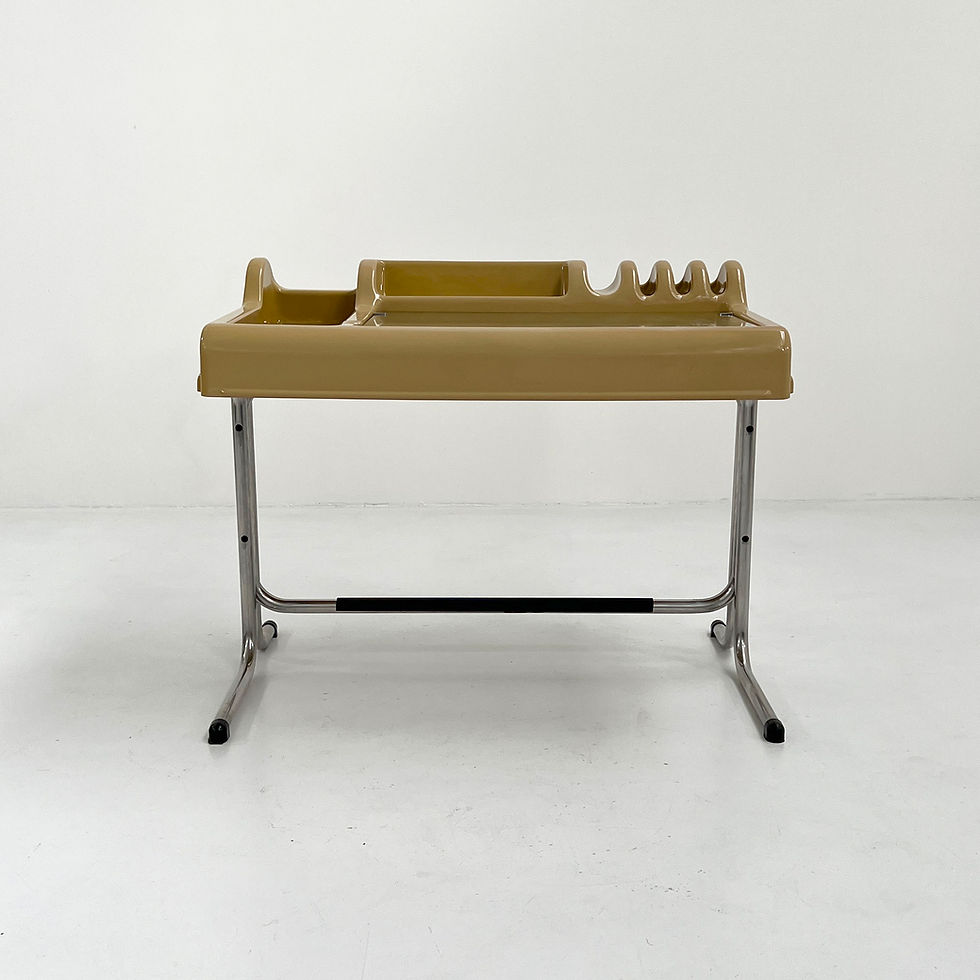 Thumbnail: Mustard Orix Desk by Vittorio Parigi & Nani Prina for Molteni, 1970s - SOLD
