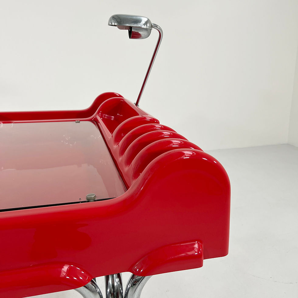 Thumbnail: Red Orix Desk by Vittorio Parigi & Nani Prina for Molteni, 1970s - SOLD