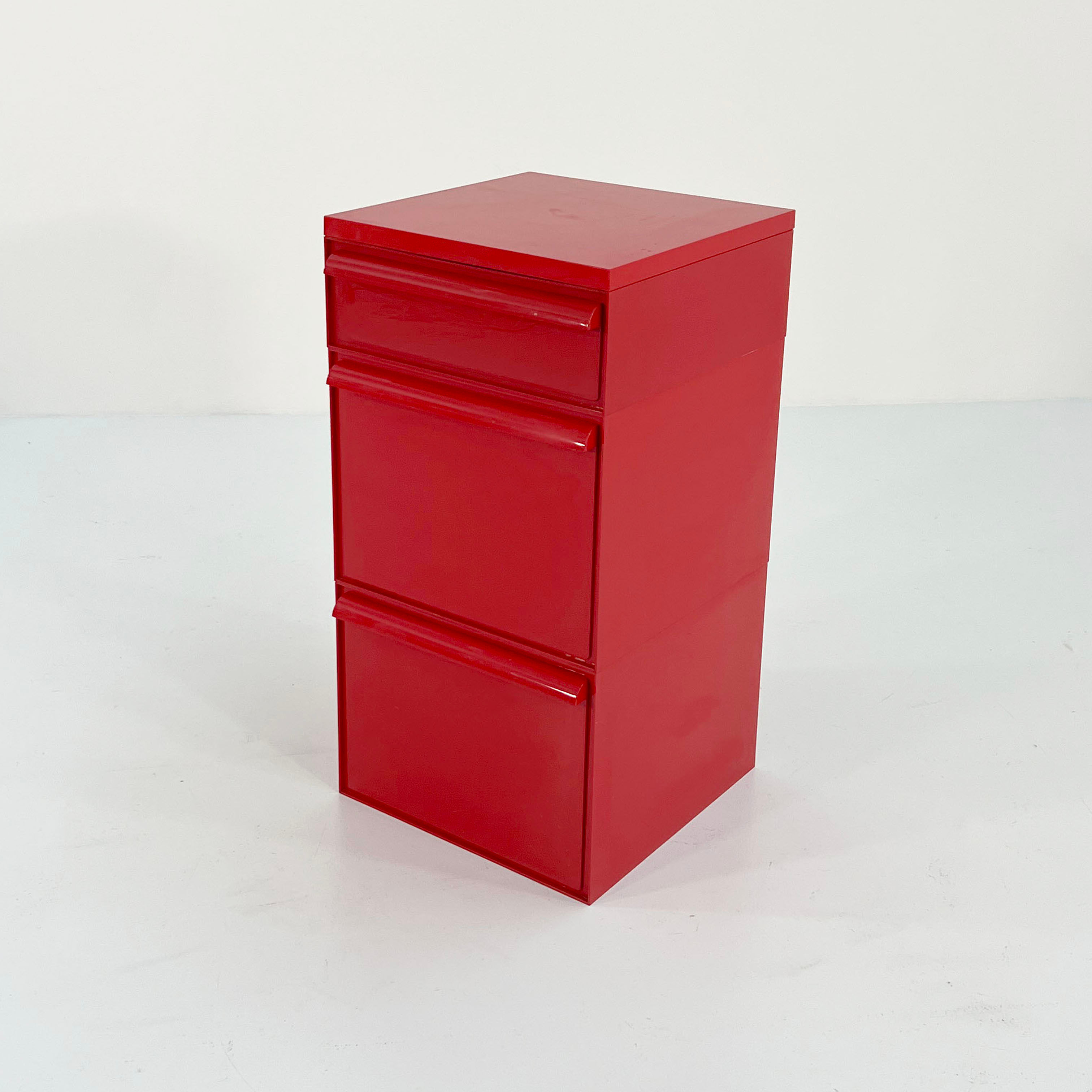 Red Chest of Drawers Model 4601 by Simon Fussell for Kartell, 1970s - SOLD