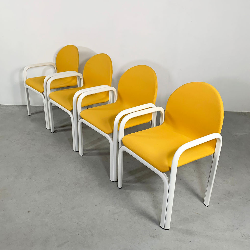 Thumbnail: Set of 4 Orsay Armchairs by Gae Aulenti for Knoll, 1970s - SOLD
