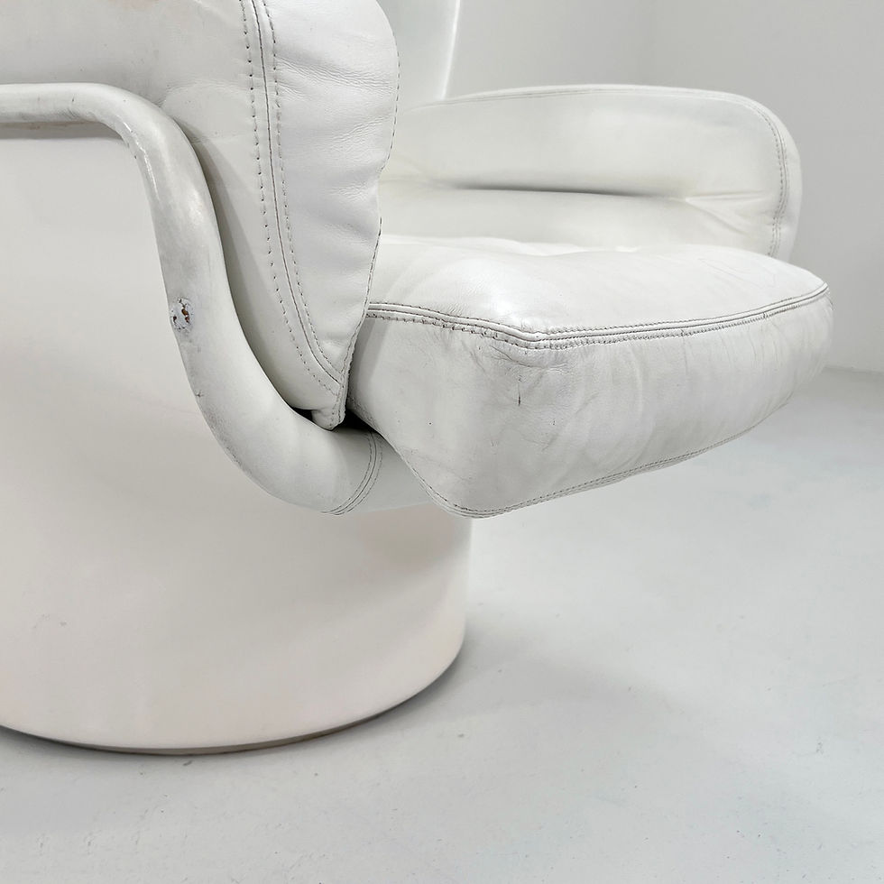 Thumbnail: White Elda Lounge Chair by Joe Colombo for Comfort, 1960s - SOLD