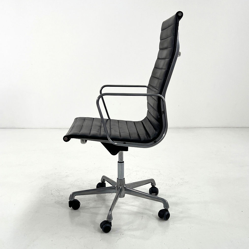 Thumbnail: Leather Eames EA119 Desk Chair by Charles & Ray Eames for ICF, 1970s