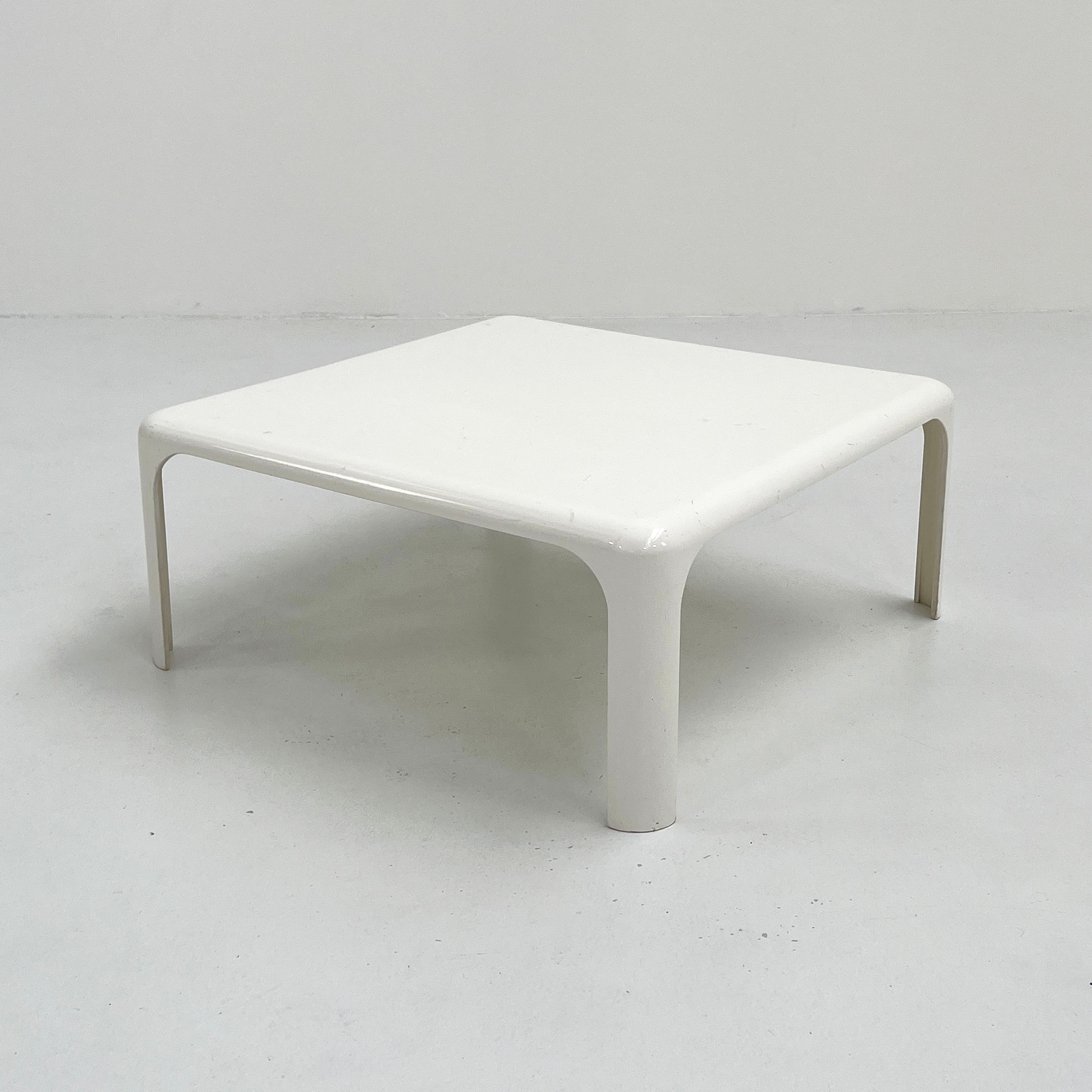 White Demetrio 70 Coffee Table by Vico Magistretti for Artemide, 1960s - SOLD