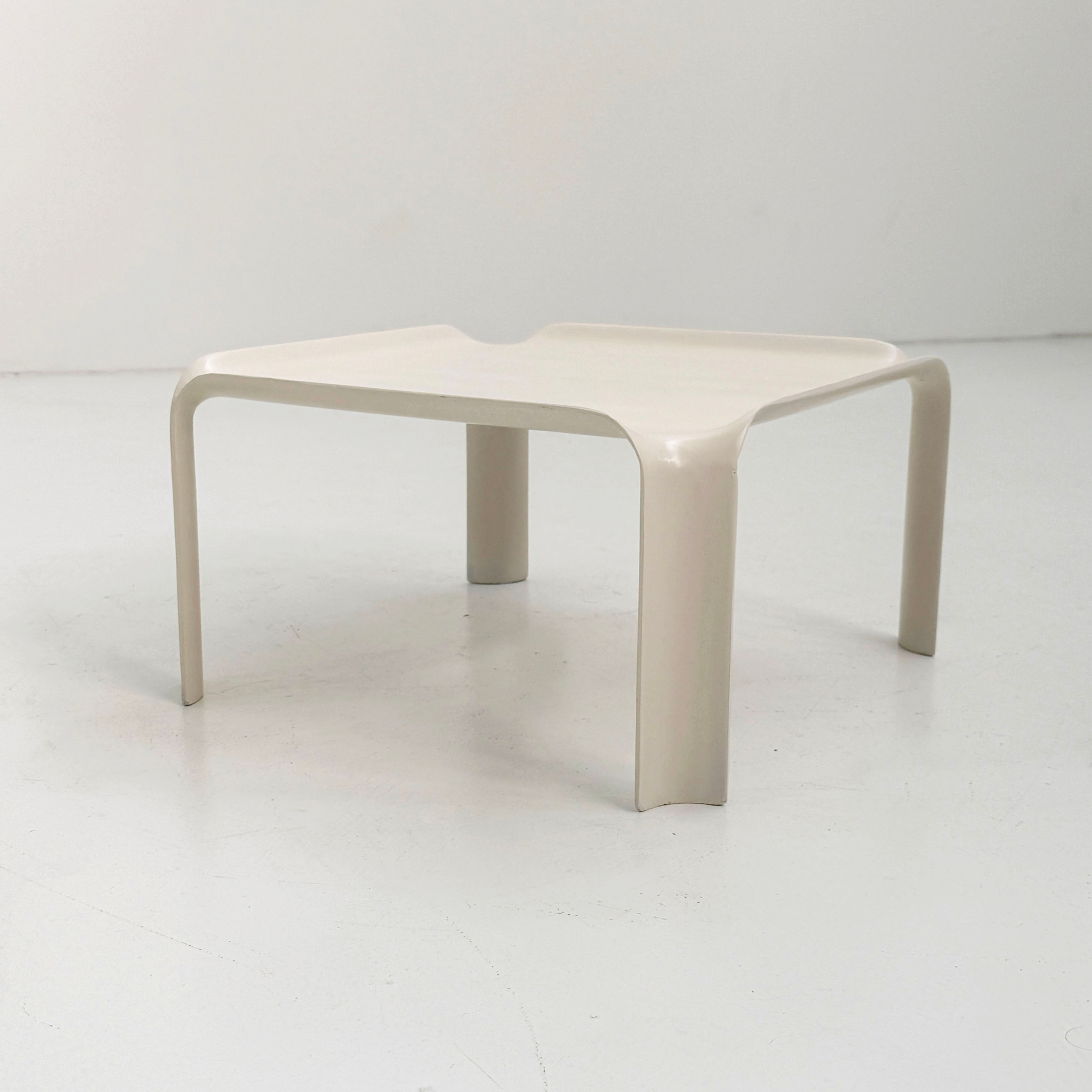 Side Table 877 by Pierre Paulin for Artifort, 1965 - SOLD