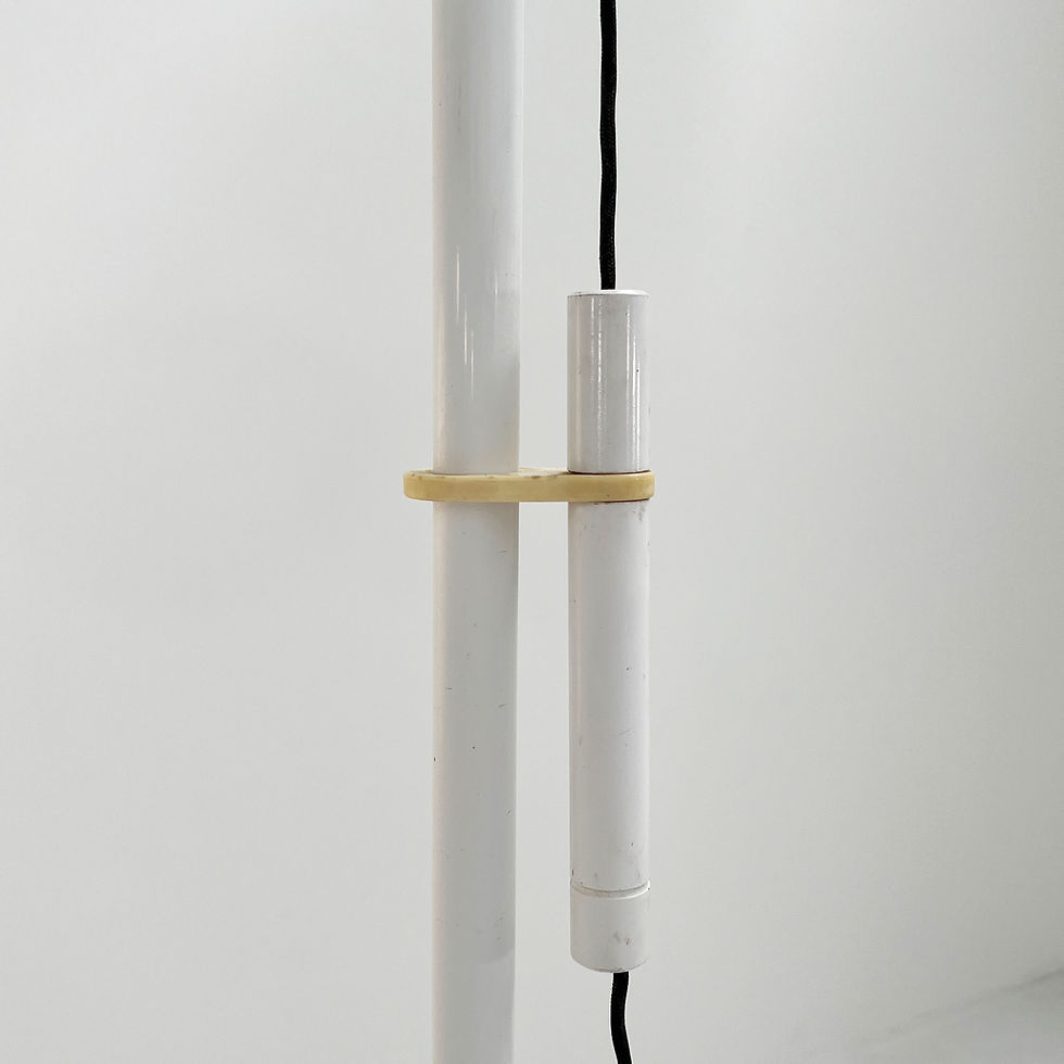 Thumbnail: White Model 4055 Floorlamp by Luigi Bandini Buti for Kartell, 1960s - SOLD