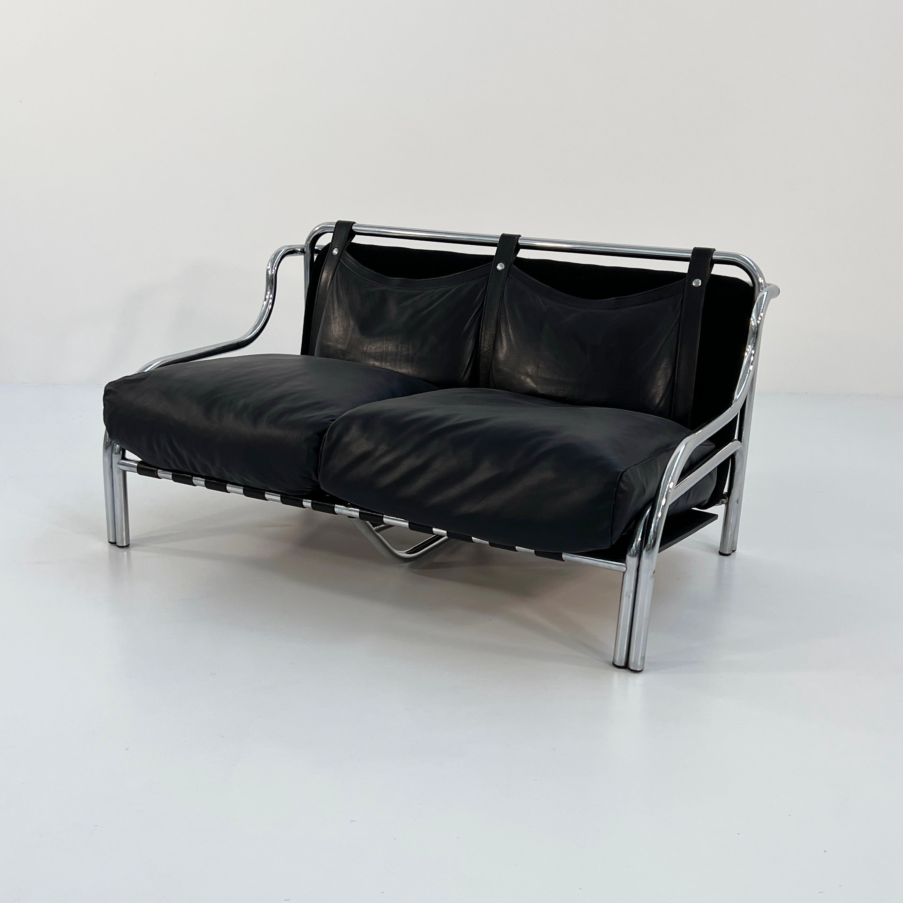 Leather Stringa 2-seater Sofa by Gae Aulenti for Poltronova, 1960s - SOLD
