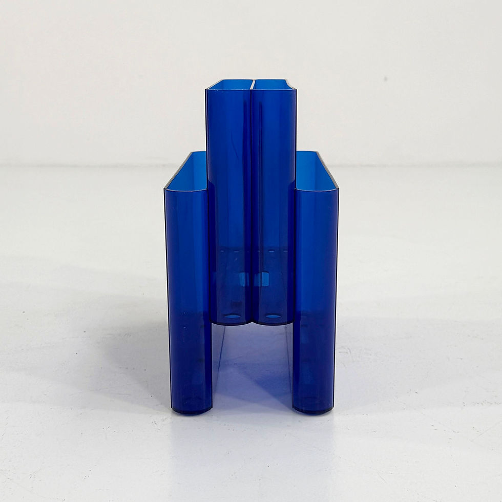 Thumbnail: Lucite Blue Magazine Rack by Giotto Stoppino for Kartell, 1970s - SOLD