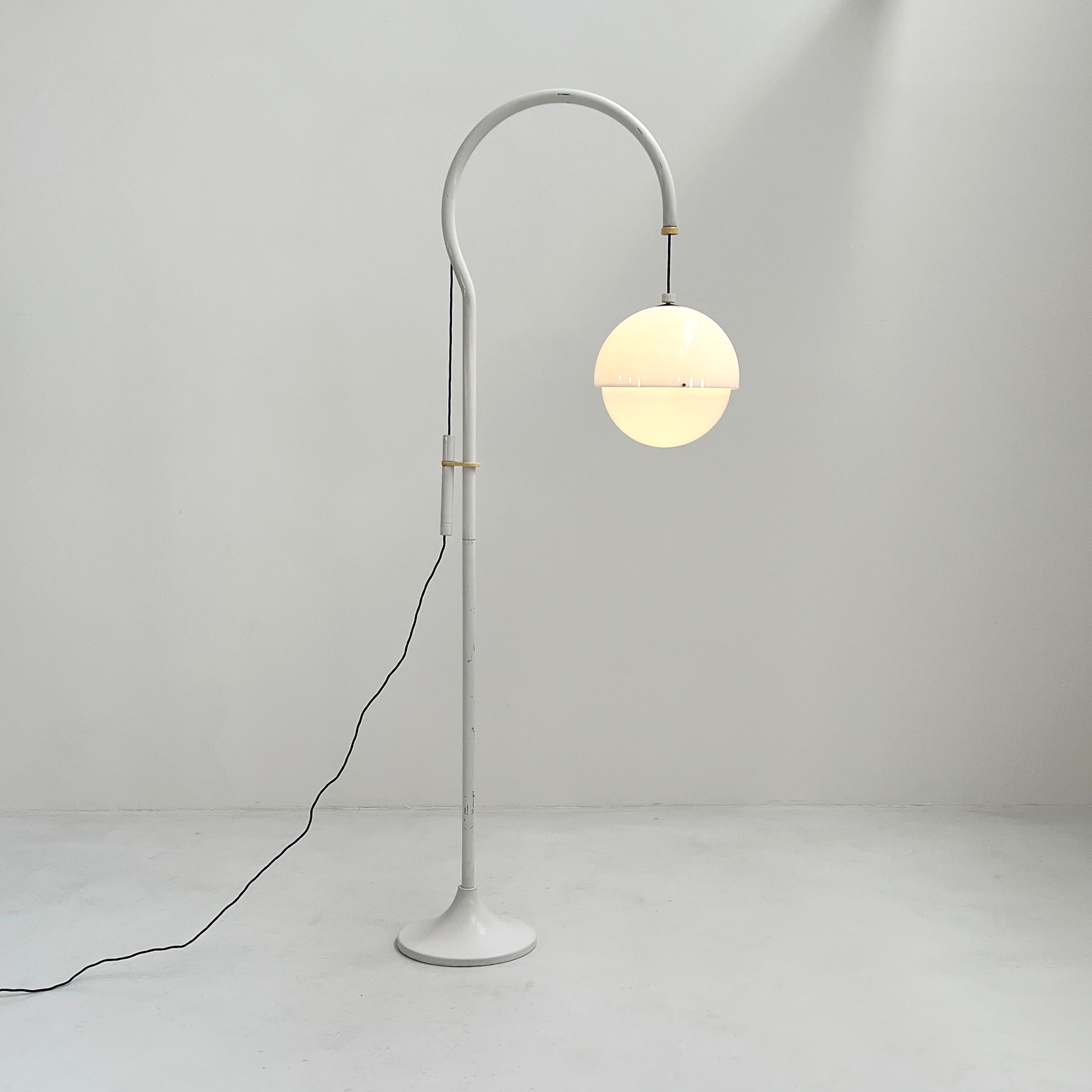 White Model 4055 Floorlamp by Luigi Bandini Buti for Kartell, 1960s - SOLD