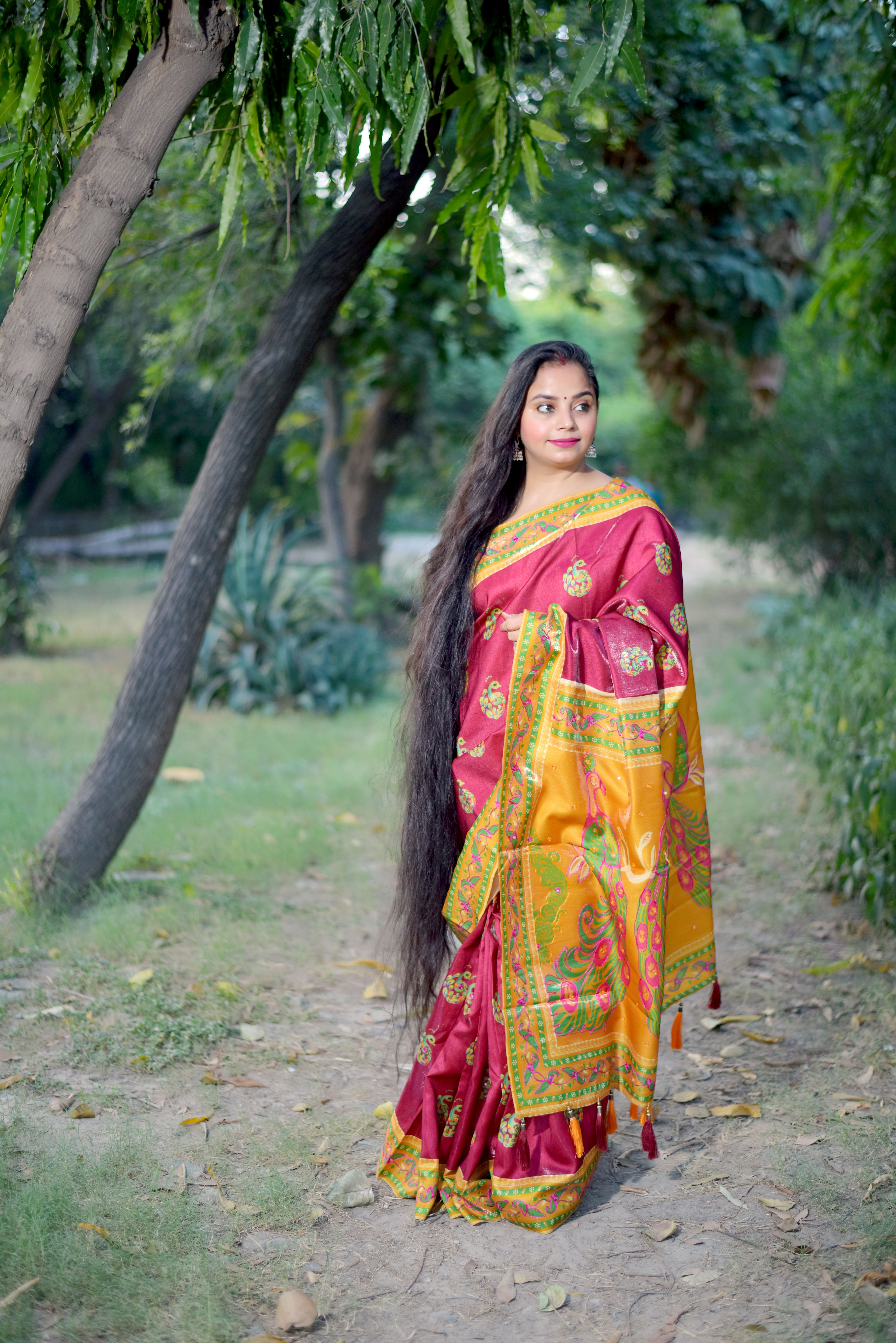 Maroon Stylish Mahi Pure Banarasi Silk Peacock Deisgn With Aari Mirror