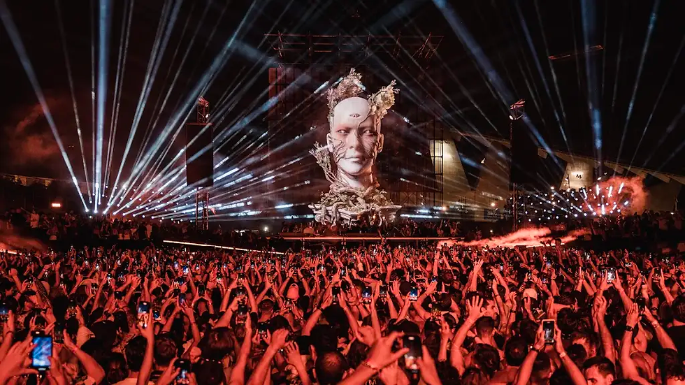 LA's Mega Event Van Service: 18K Attendees & Counting!