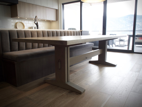 oak table