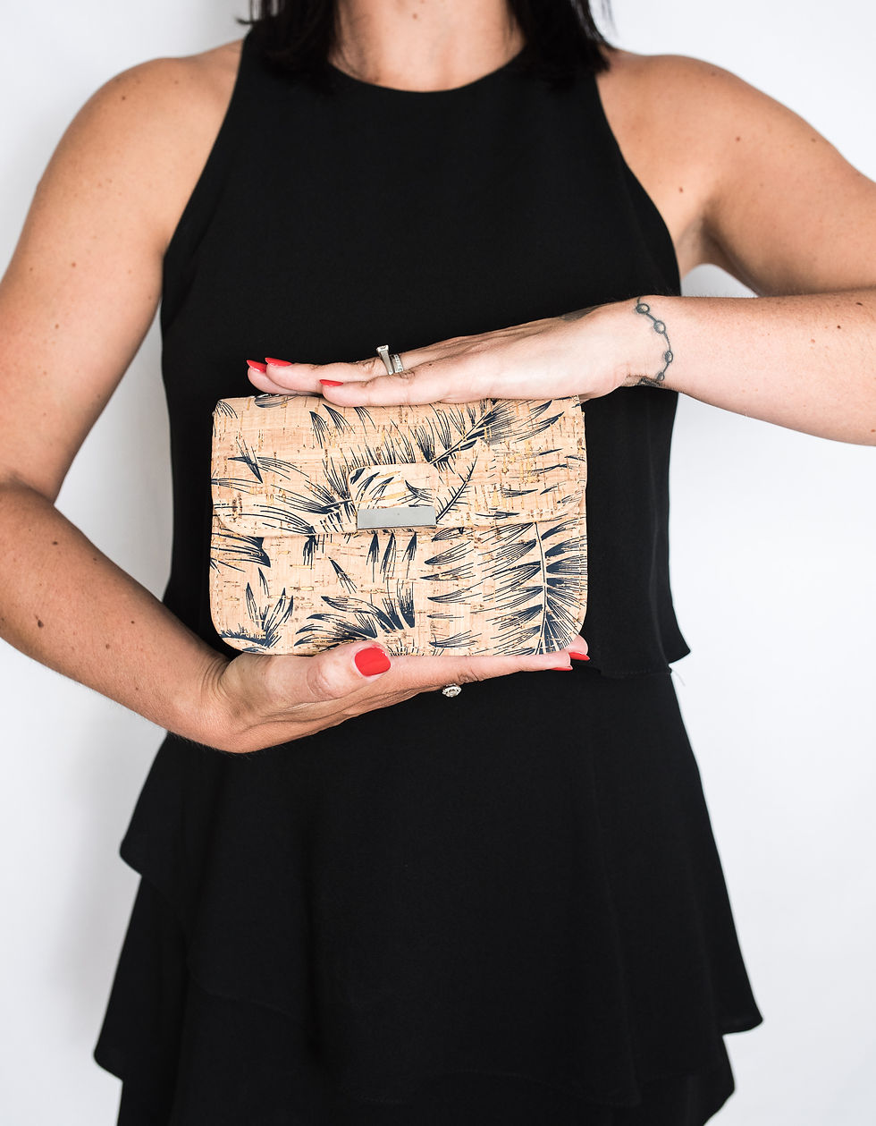 Cork leather bags for women. Vegan gift for women. Vegan Leather Bags for women. Sustainable Fashion accessories for women.