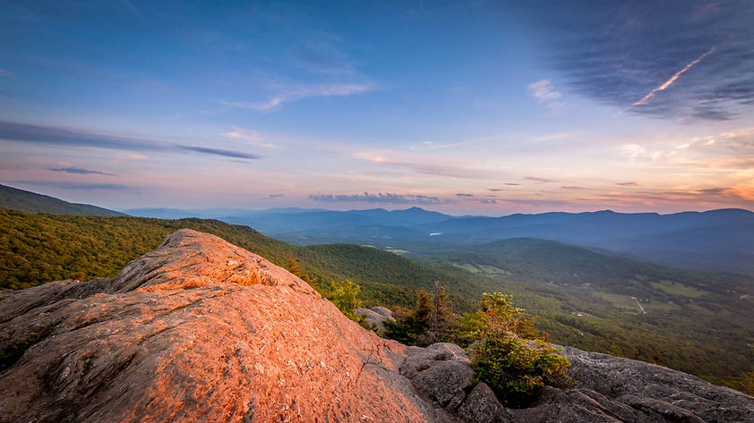 Stowe_Summer_Hiking_Pinnacle_MarkVandenberg.jpg