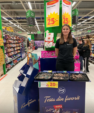 Demo i butik med varoprover