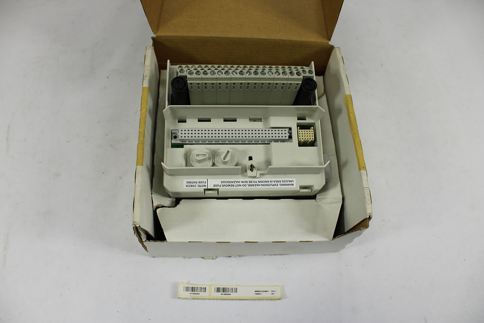 Küçük resim: ABB 3BSE013234R1 TU830V1 BASE IN BOX