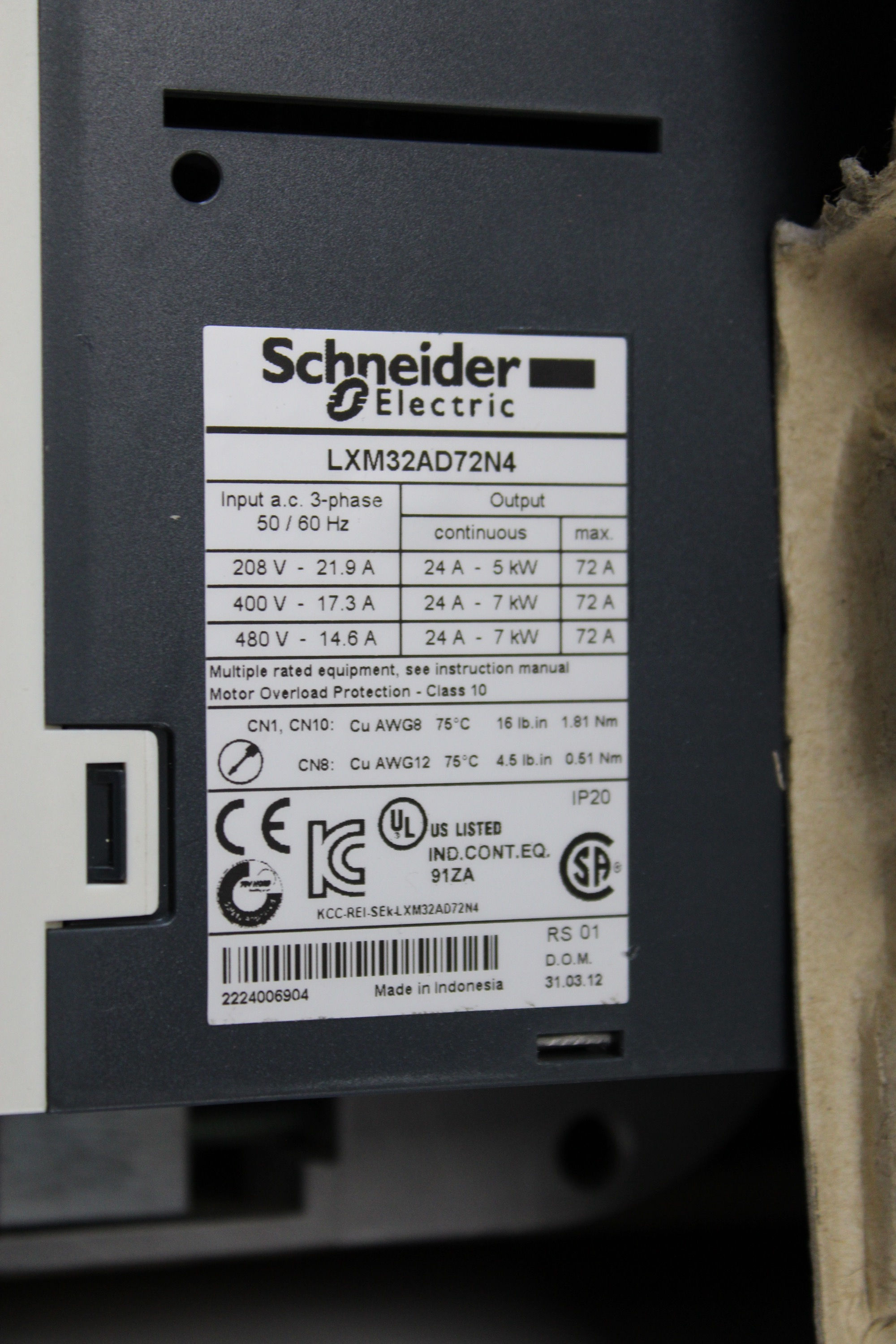 Schneider Electric LXM32AD72N4 Drive