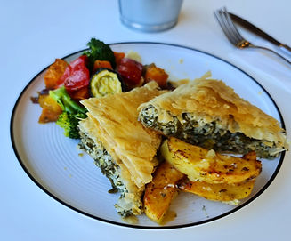 Spinach_Pie_with_oven_roasted_vegetable[