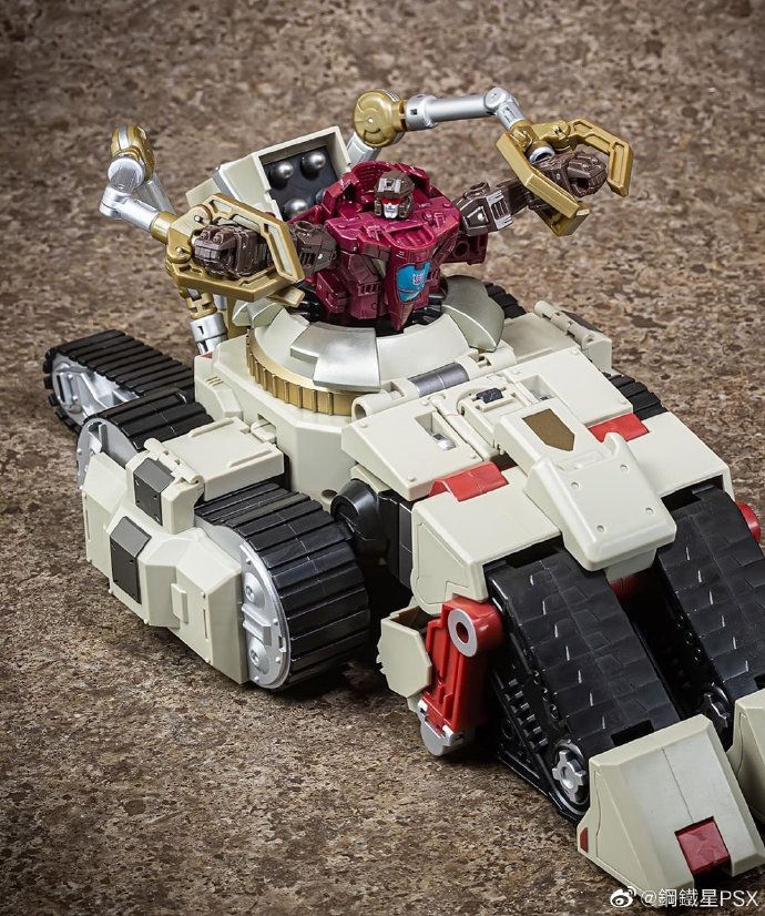 Thumbnail: MMC R-44 IDW 漫畫造型 黑狗隊 Tortor