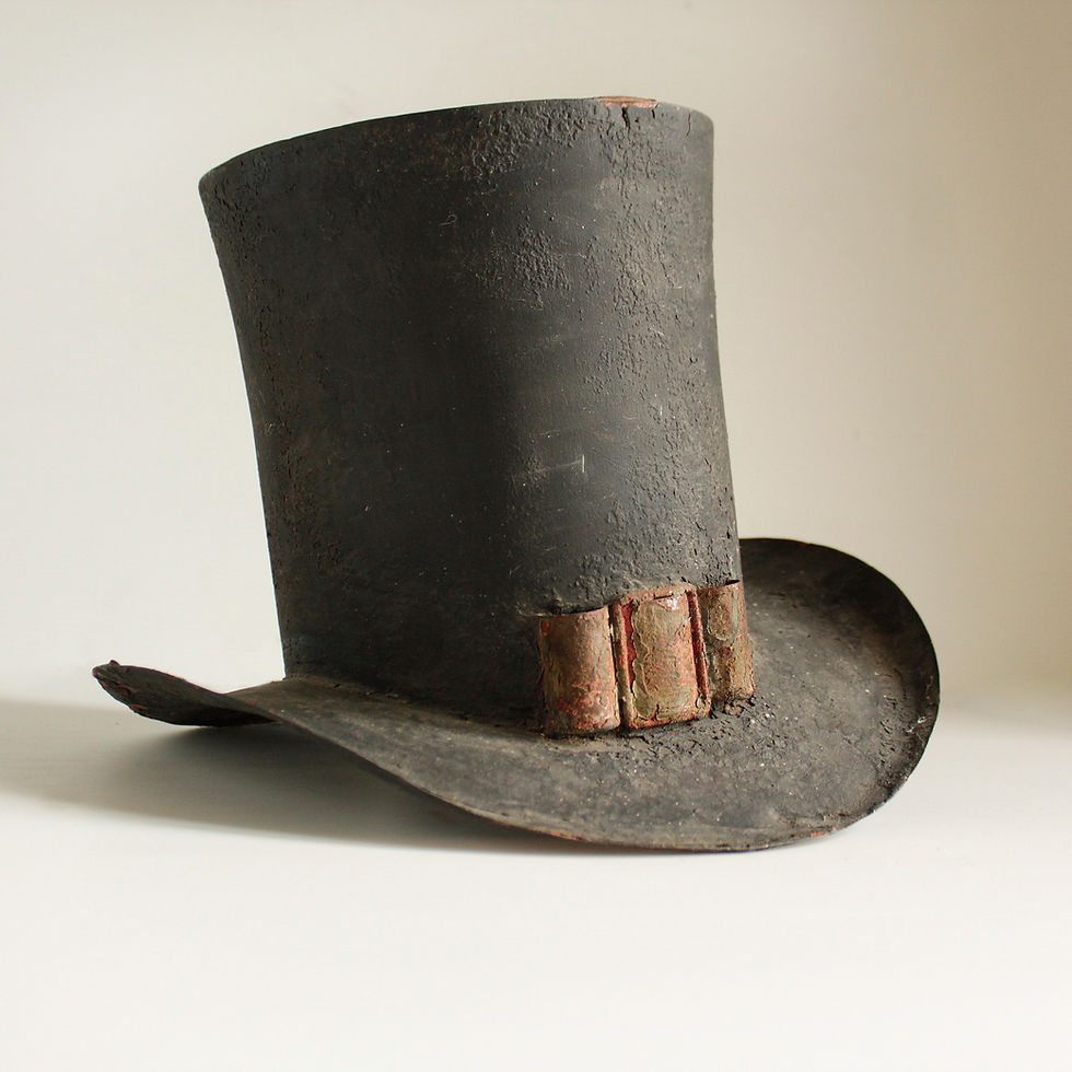 Thumbnail: French toleware hat makers sign