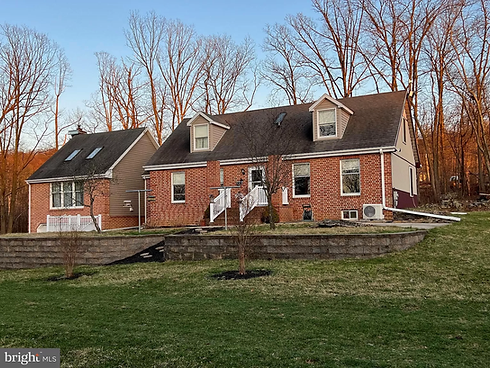 Pleasant Valley Rd. Photo 2.webp